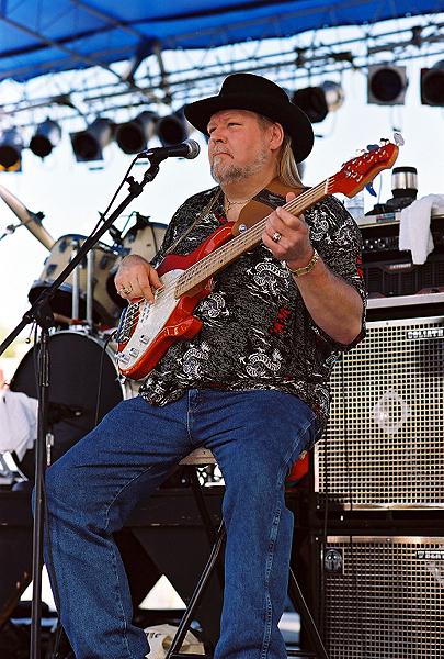  County Fair Bass Player 